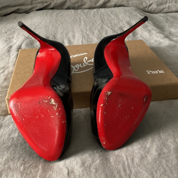 NEW VERY PRIVE, Christian Louboutin 36